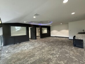 Tarn Ln, Leeds for lease Interior Photo- Image 2 of 7
