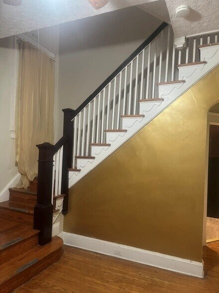 2305 Elsinore Ave, Baltimore, MD à louer - Photo intérieure - Image 2 de 20