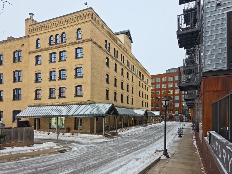 333 N Washington Ave, Minneapolis, MN à louer - Photo du bâtiment - Image 1 de 14