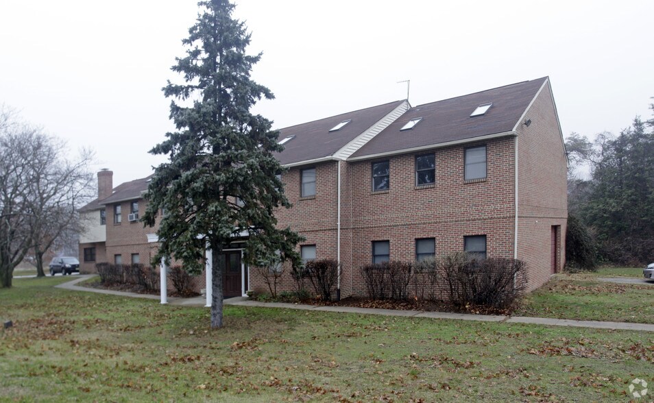 701 S Rt-73 Hwy, Berlin Township, NJ à vendre - Photo du bâtiment - Image 2 de 7