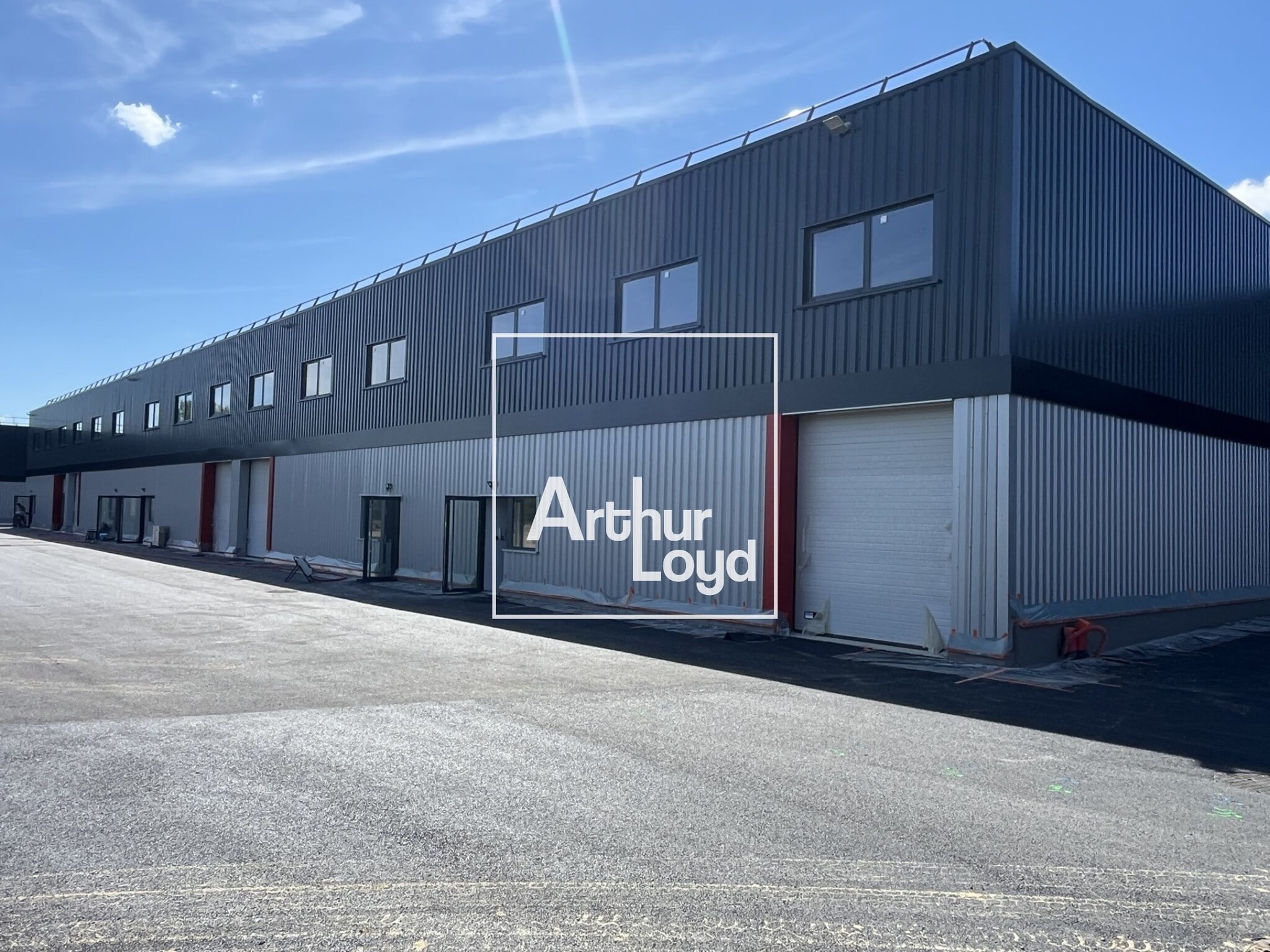 Industrial in Bruguières for lease Building Photo- Image 1 of 12