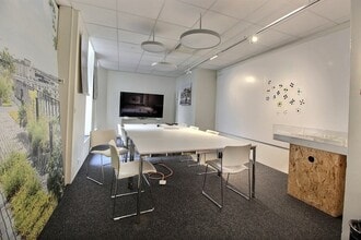 8 Rue Du Sentier, Paris for lease Interior Photo- Image 2 of 11