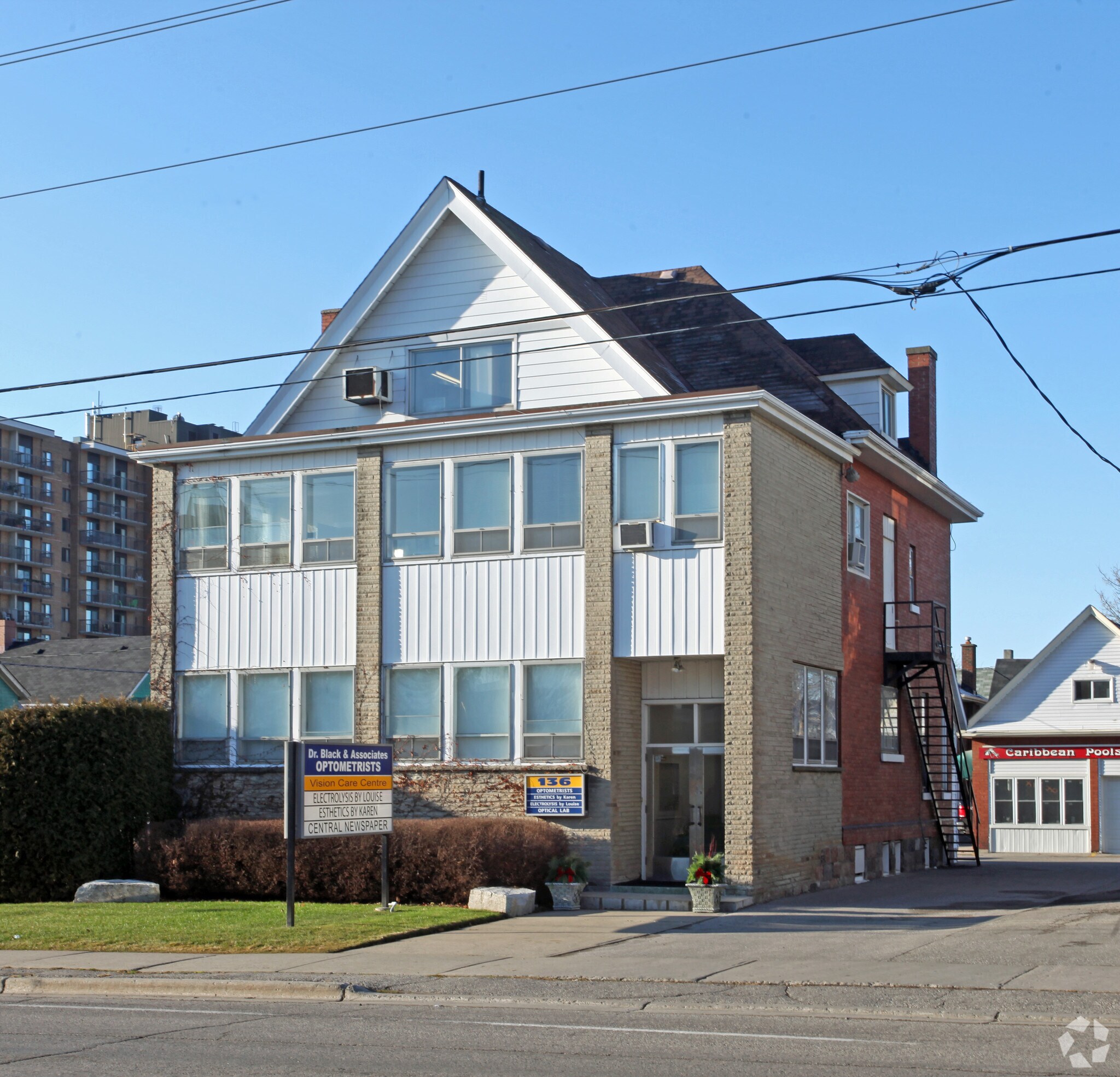 136 Simcoe St N, Oshawa, ON à vendre Photo principale- Image 1 de 1