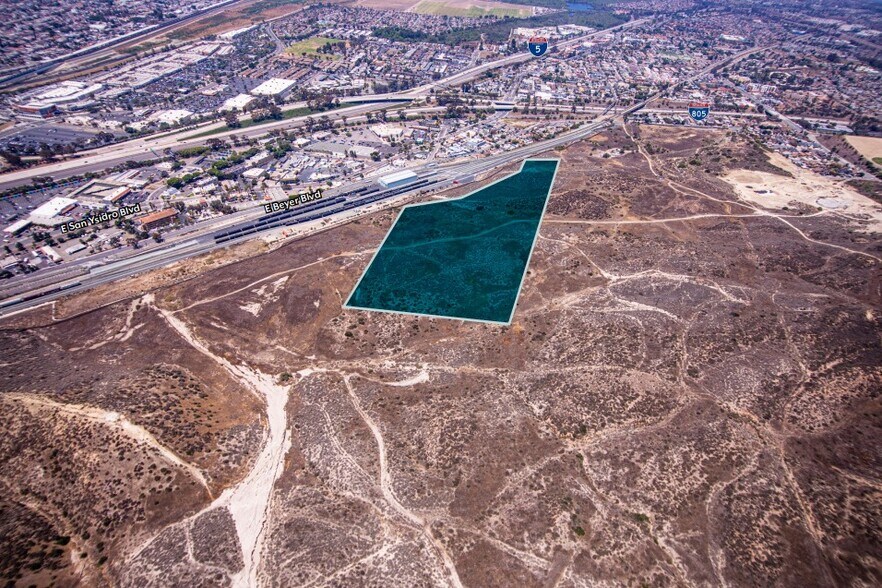 E Beyer Blvd, San Ysidro, CA à vendre - Aérien - Image 3 de 5
