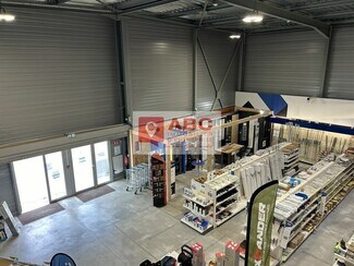 Plus de détails pour Commerce de détail à louer