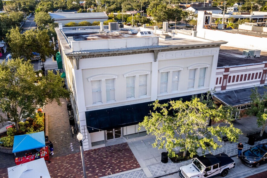 121 E 1st St, Sanford, FL à vendre - Photo du bâtiment - Image 3 de 45