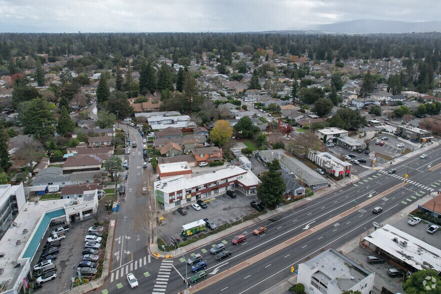 615 Woodside Rd, Redwood City, CA for lease - Aerial - Image 3 of 3