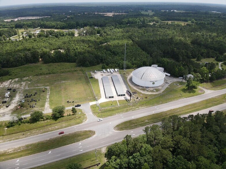 6080 Ocean Hwy E, Winnabow, NC à vendre - Photo du bâtiment - Image 2 de 3