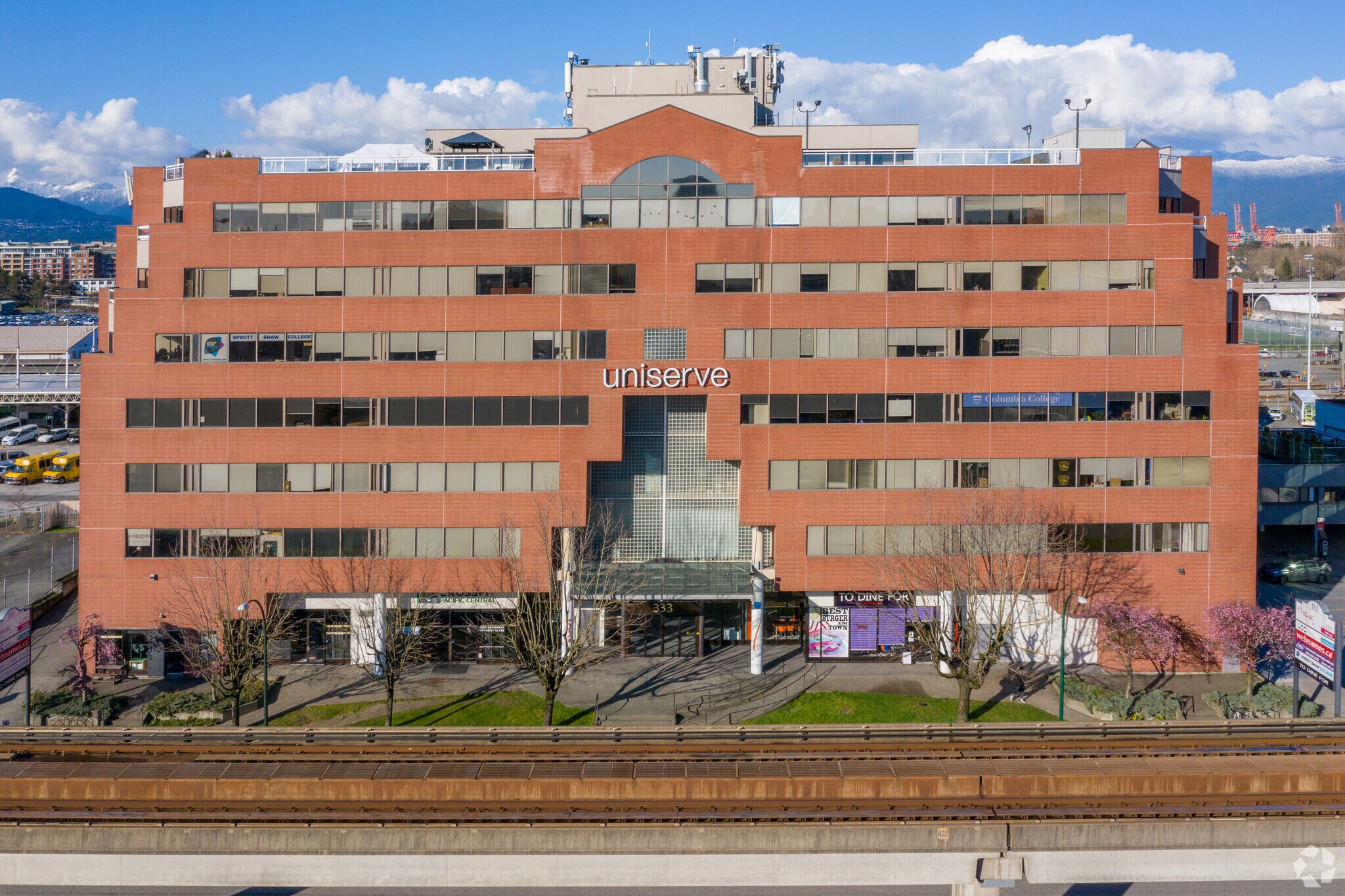 333 Terminal Ave, Vancouver, BC à louer Photo du bâtiment- Image 1 de 10