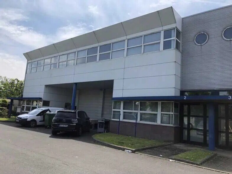 Bureau dans Bondy à louer - Photo du bâtiment - Image 1 de 8