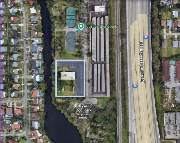 600 Knights Rd, Hollywood, FL à vendre - Photo du bâtiment - Image 2 de 12