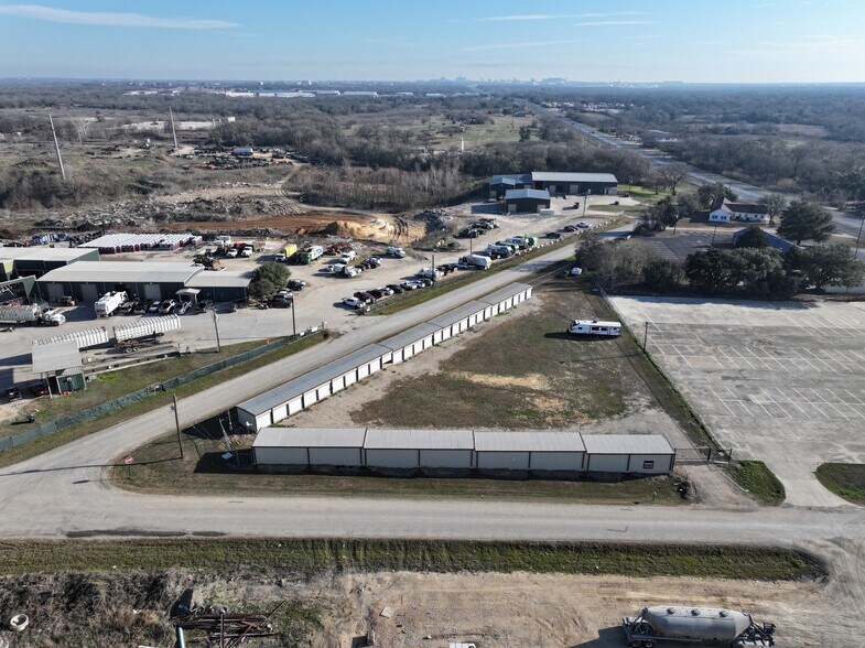 8877 Stewarts Mdws, College Station, TX à vendre - Photo du bâtiment - Image 3 de 33