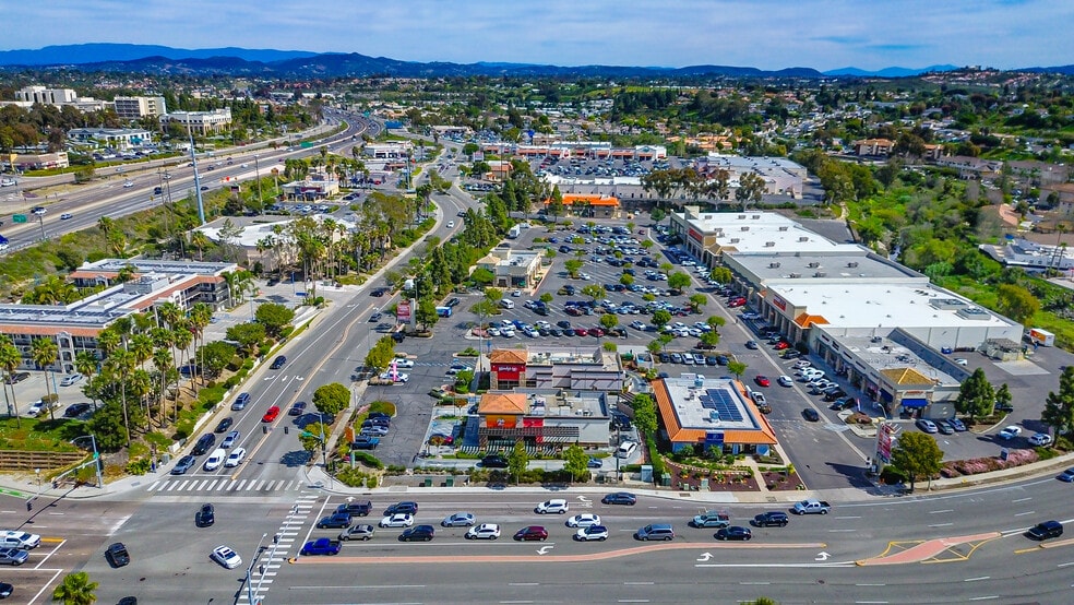 3502 College Blvd, Oceanside, CA à vendre - Photo du bâtiment - Image 3 de 8