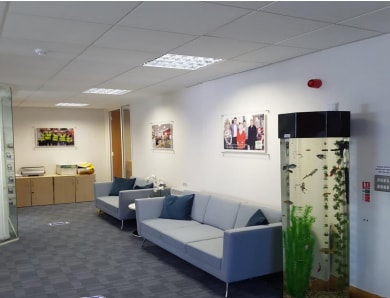 2 De Havilland Dr, Liverpool à louer Photo du bâtiment- Image 1 de 5