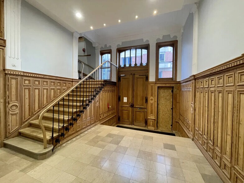 Bureau dans Lille à vendre - Photo du bâtiment - Image 2 de 12
