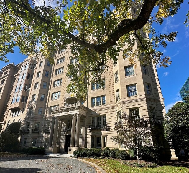 1026 16th St NW, Washington, DC for sale - Primary Photo - Image 1 of 14