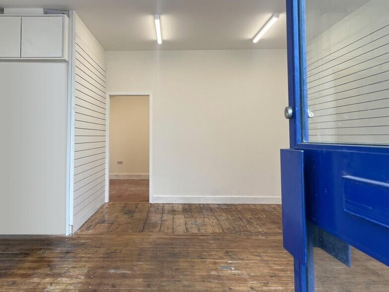 59 High St, Bembridge à louer - Photo du bâtiment - Image 3 de 7