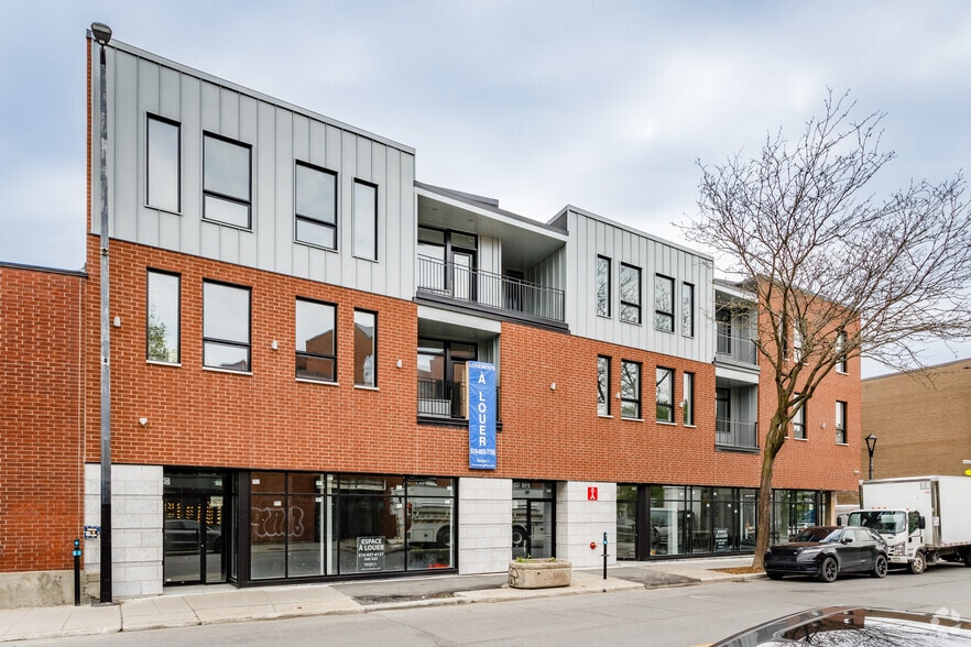 4220 Rue Notre-Dame O, Montréal, QC à louer - Photo du bâtiment - Image 3 de 3