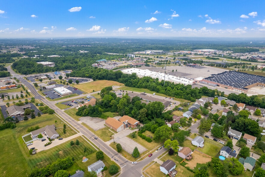 1050 Kemper Meadow Dr, Cincinnati, OH for sale - Aerial - Image 3 of 12
