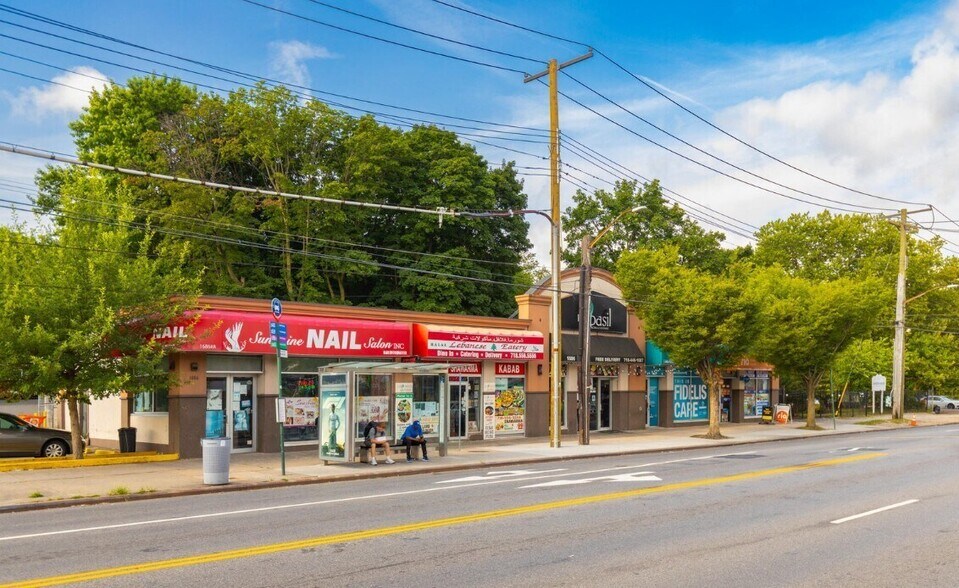 1686 Forest Ave, Staten Island, NY à vendre - Photo du bâtiment - Image 2 de 10