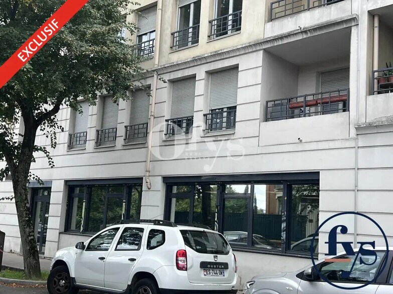 Office in Lyon for sale - Building Photo - Image 1 of 12