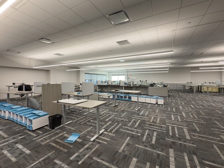 955 US Highway 9, South Amboy, NJ à vendre - Photo intérieure - Image 3 de 14