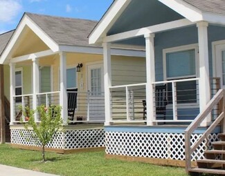 Plus de détails pour 1029 Marina Bay Dr, Kemah, TX - Spécialité à vendre