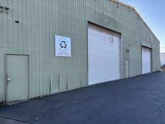 More details for 12700 SW Hall Blvd, Tigard, OR - Industrial for Lease