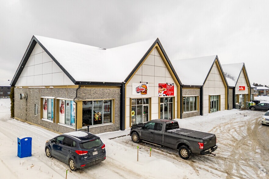 136 Robitaille, Granby, QC à louer - Photo du bâtiment - Image 2 de 7