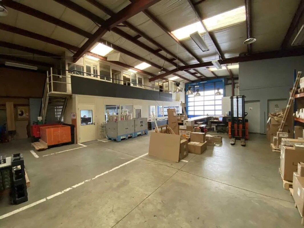 Flex in Gradignan for lease Interior Photo- Image 1 of 8