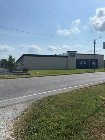 3100 W 2nd St, Owensboro, KY à vendre - Photo du bâtiment - Image 3 de 26