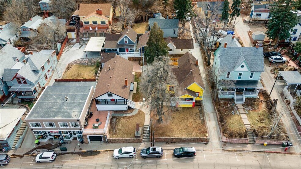 125 Ruxton Ave portefeuille de 2 propriétés à vendre sur LoopNet.ca - Photo du bâtiment - Image 3 de 41