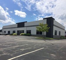 601-611 Trade Center Blvd, Chesterfield MO - Entrepôt