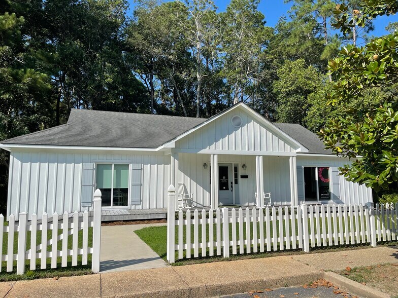 5925 Sweet Water Cir, Fairhope, AL à louer - Photo principale - Image 1 de 8