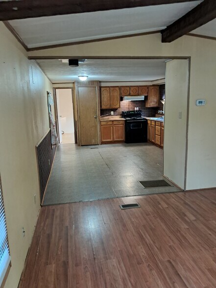 8719 Pearson Rd, Ore City, TX for sale - Building Photo - Image 3 of 39