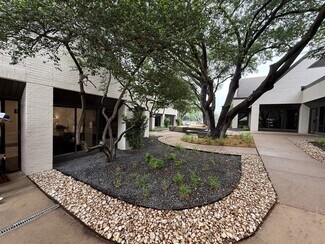 Plus de détails pour 700 E Park Blvd, Plano, TX - Bureau/Médical à louer