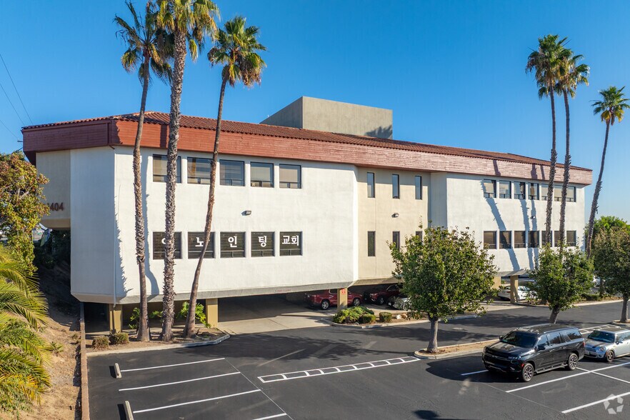 24404 S Vermont Ave, Harbor City, CA à louer - Photo du bâtiment - Image 3 de 18