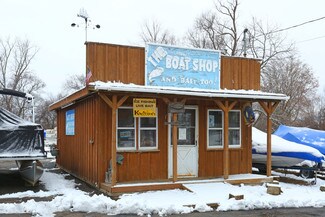 Plus de détails pour 131 N Lake St, Grass Lake, MI - Commerce de détail à vendre