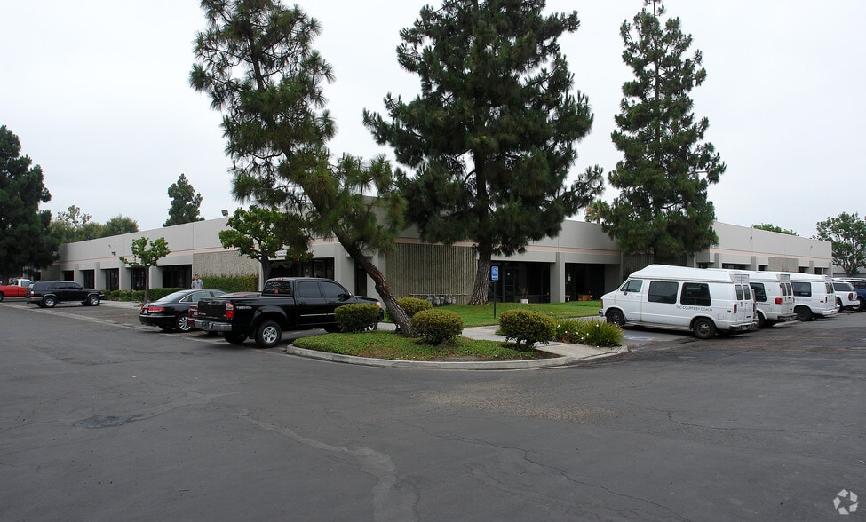 11612 Knott St, Garden Grove, CA for lease - Primary Photo - Image 1 of 1