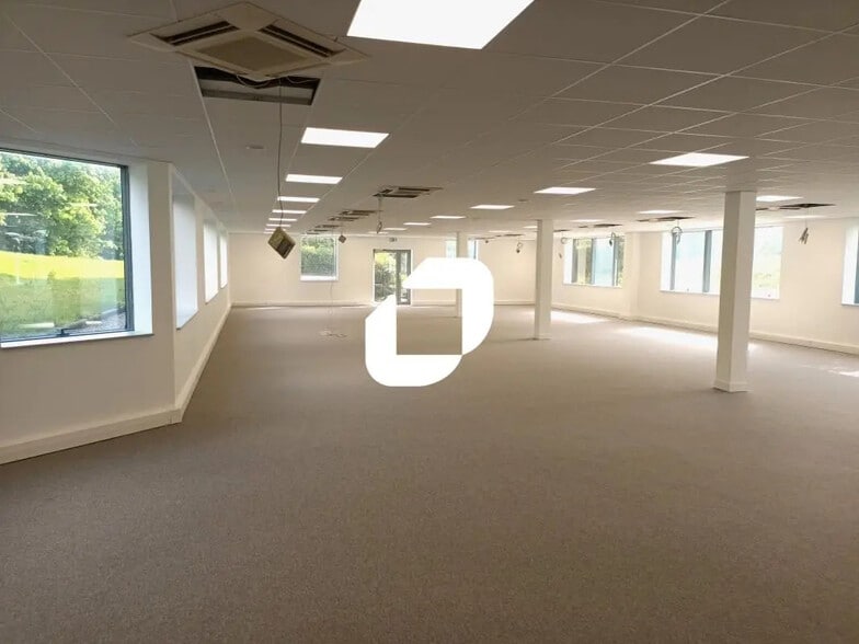 Office in VILLENEUVE-D'ASCQ for lease - Interior Photo - Image 1 of 8