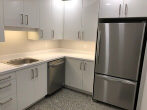 1720 Post Rd E, Westport, CT for lease Interior Photo- Image 2 of 7