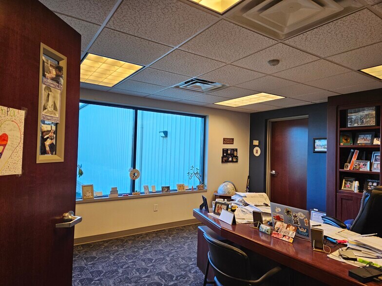 3500 Contractors Dr, Midland, MI à vendre - Photo intérieure - Image 3 de 32