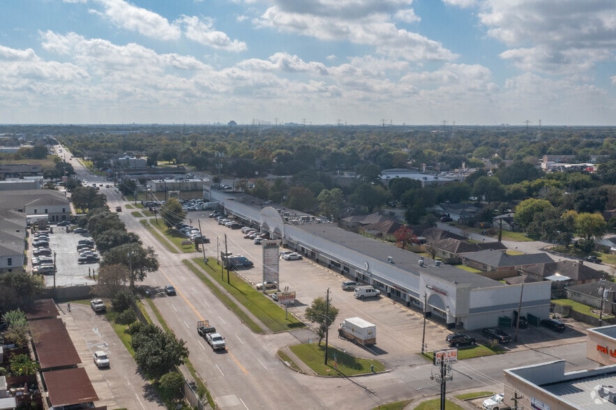 8002-8138 Boone Rd, Houston, TX à louer - Aérien - Image 3 de 11