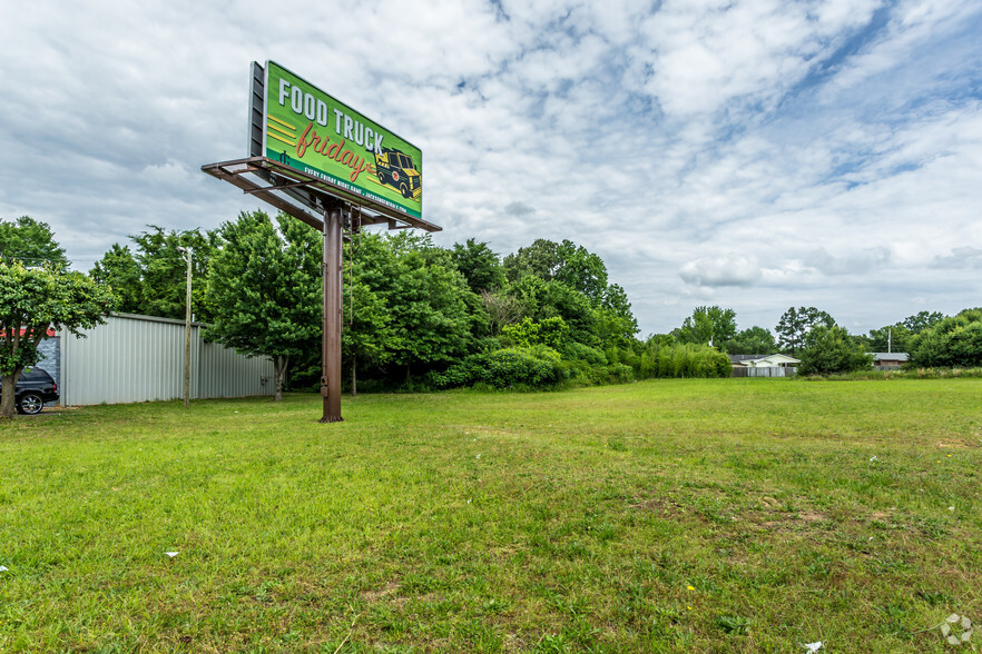 1001 Old Hickory Blvd, Jackson, TN à vendre - Photo principale - Image 1 de 7