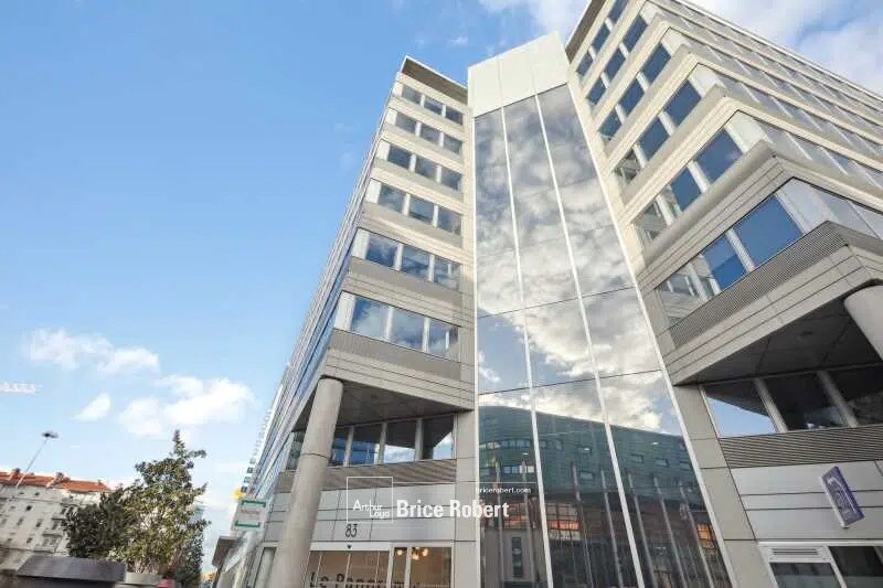 Bureau dans Lyon à louer - Photo du bâtiment - Image 2 de 24
