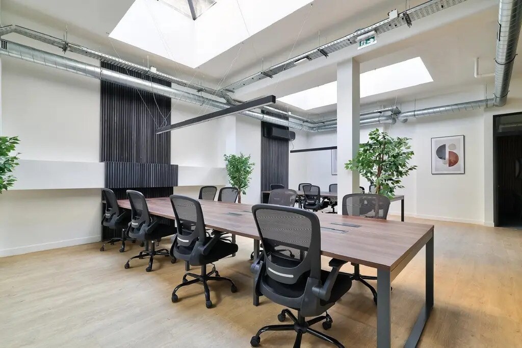 25 Rue De Picpus, Paris for sale Interior Photo- Image 1 of 8