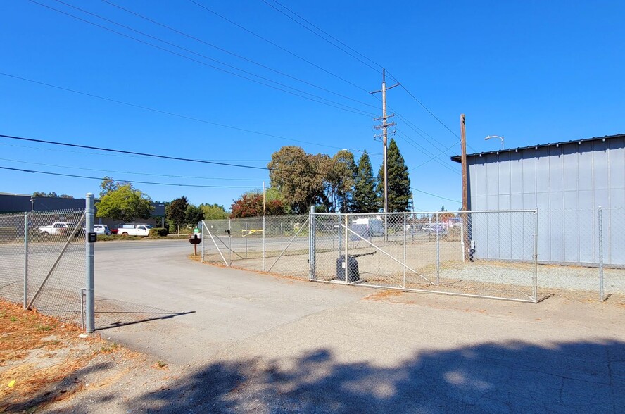 4028 Santa Rosa Ave, Santa Rosa, CA for lease - Building Photo - Image 2 of 2