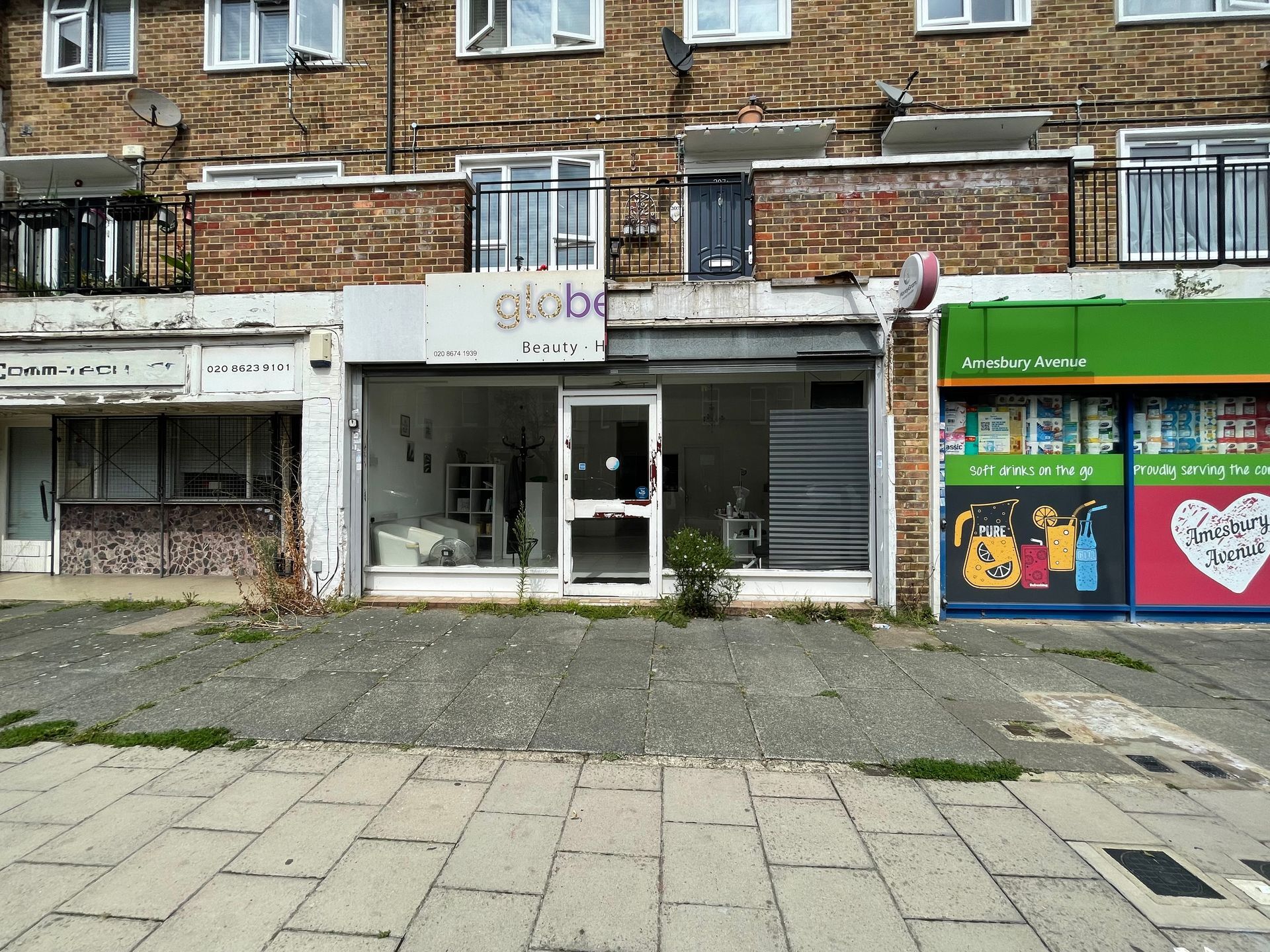 205-217 Amesbury Ave, London for lease Building Photo- Image 1 of 2