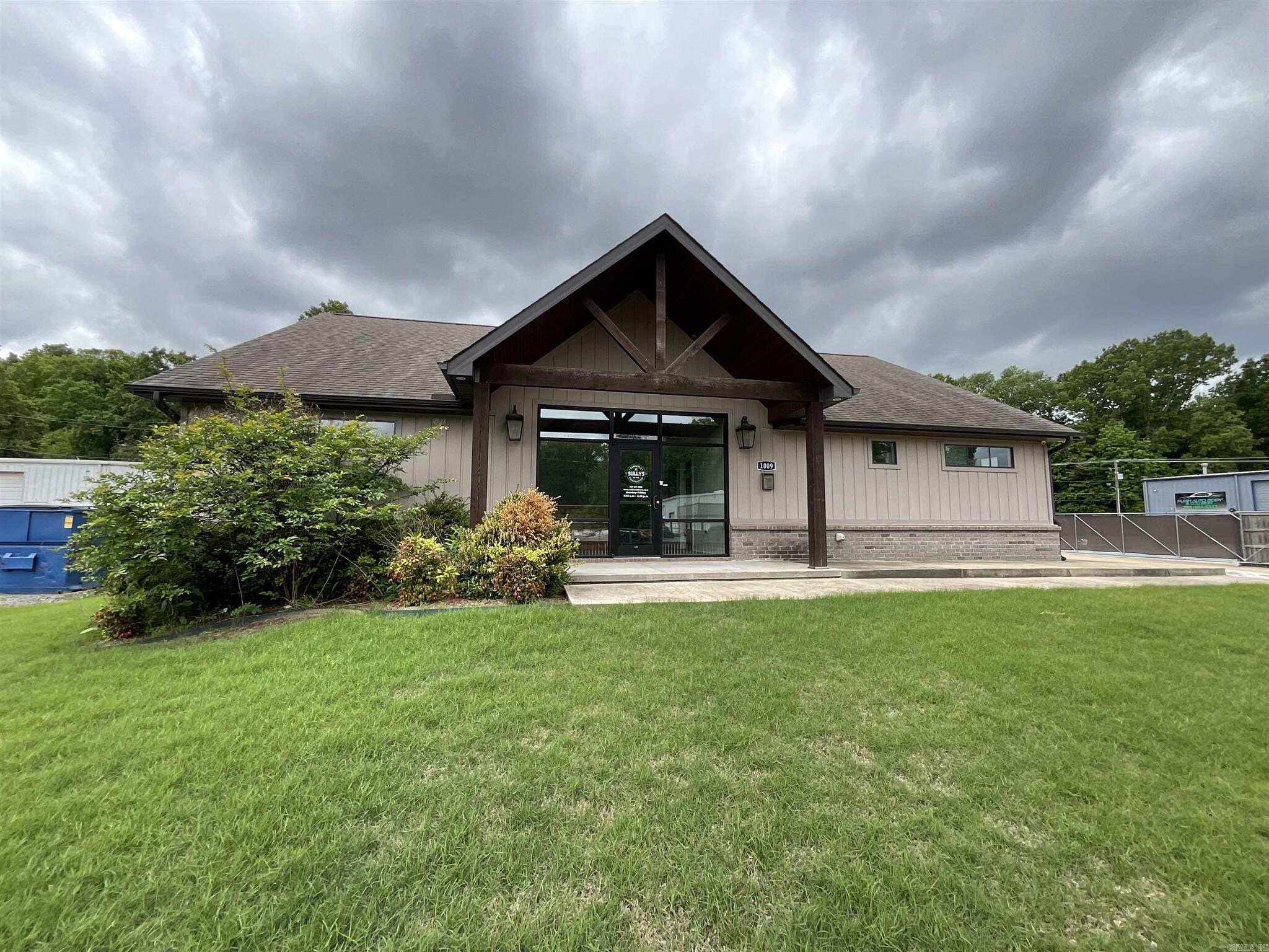 1009 S Redmond Rd, Jacksonville, AR à vendre Photo principale- Image 1 de 17