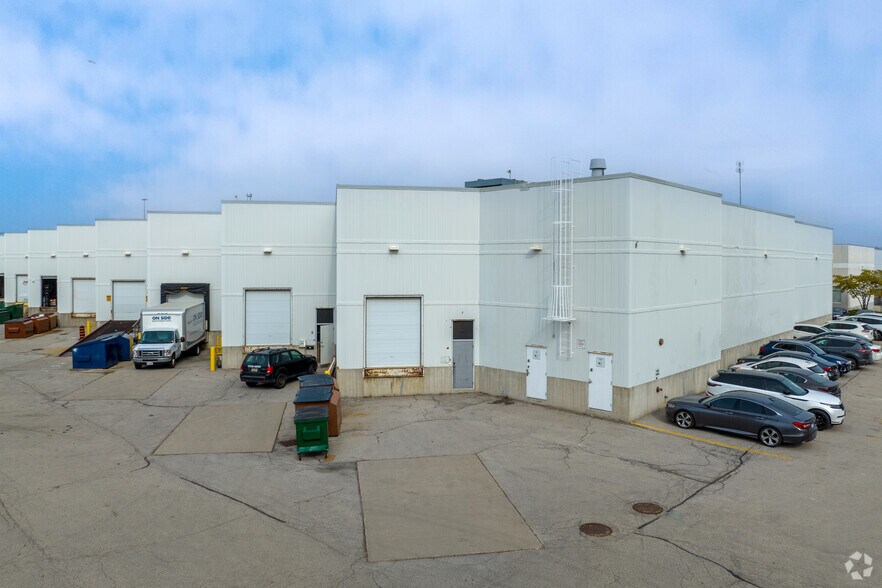 2820 Argentia Rd, Mississauga, ON à louer - Photo du bâtiment - Image 3 de 4